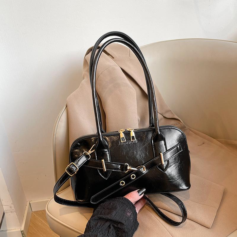 Portable Commuter Bag Women 2025 New Armpit Bag Large Capacity Bowling Bag