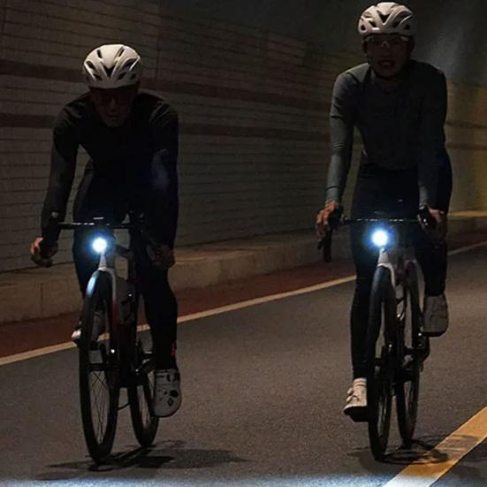Sykkellykt USB Oppladbar Moduser Justerbar 1000LM Vanntett MTB Landevei Terrengsykkel Nattkjøring Avskjermingslinjestråle Frontlampe