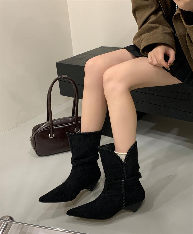 2025 New Niche Design Pleated Pile Boots Women's Low Heel Pointed Short Boots Women's Western Boots