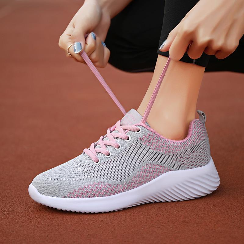 Spring New Lightweight Breathable Sports Shoes Flat Casual Shoes Comfortable Running Shoes