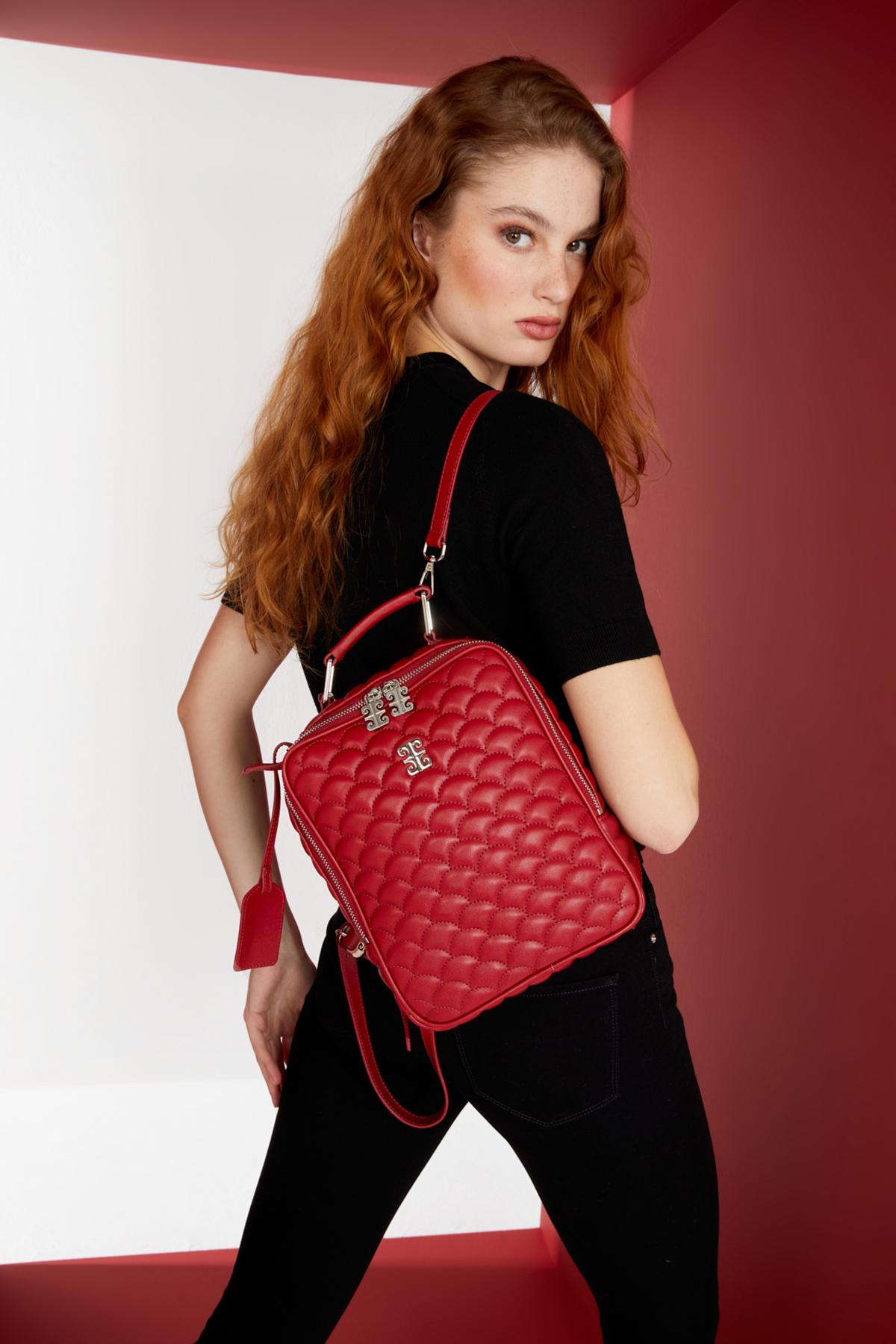 

Оригинальный красный роскошный рюкзак Pierre Cardin Красный женский рюкзак