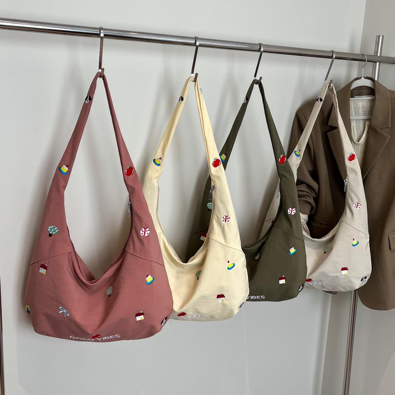 Korean version ins wind large capacity shoulder bag nylon messenger bag embroidery commuter lazy wind dumpling bag versatile bag