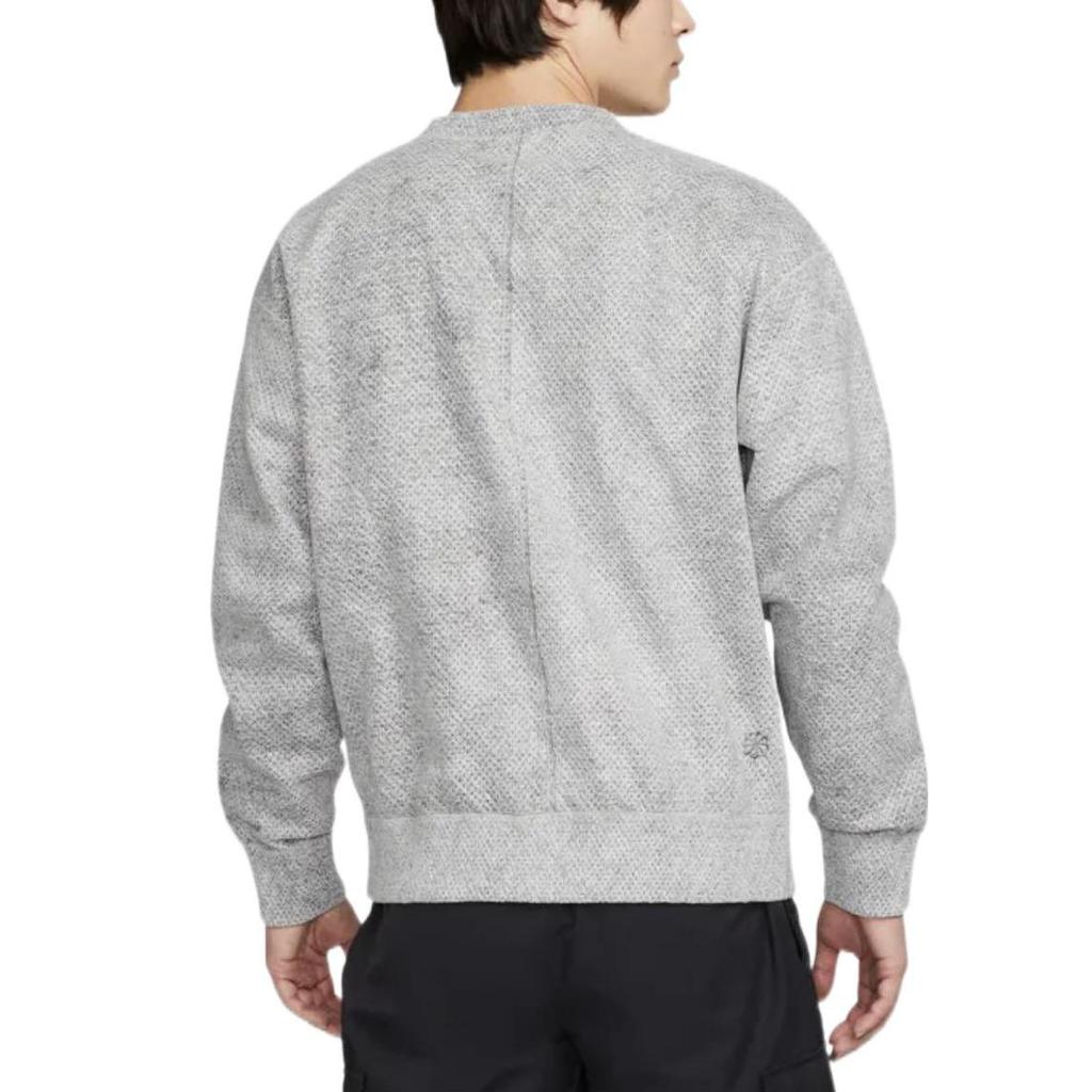 Nike Forward Collection Solid Logo Embossed Sustainable Fleece Knit Crewneck Sweater Men Sweatshirt Grey DQ4265-077