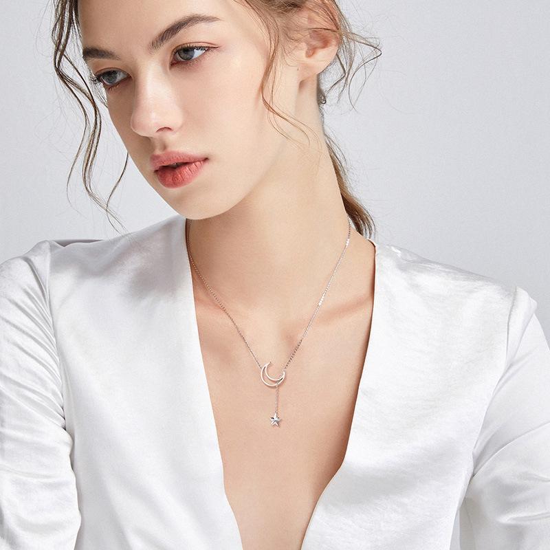 Collana a Nappa con Meteore Lunari Fan Qi: Elegante Ciondolo Bimetallico da Donna, Design Lussuoso e Temperamento alla Moda, Perfetto per le Migliori Amiche.