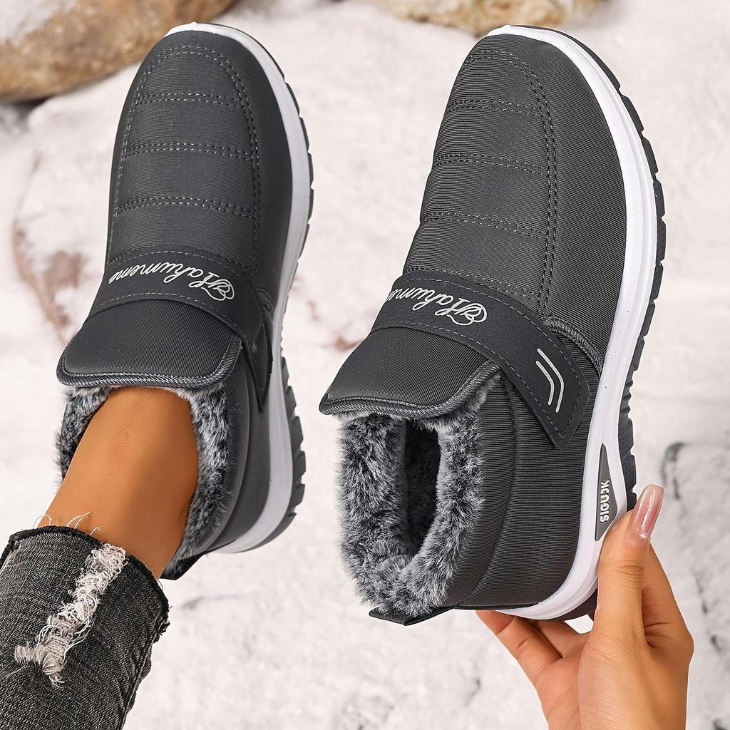 Heavy-Duty Slip-Resistant Winter Boots with PVC Sole & Insulated Warm Lining - Unisex Short Boots for Men & Women