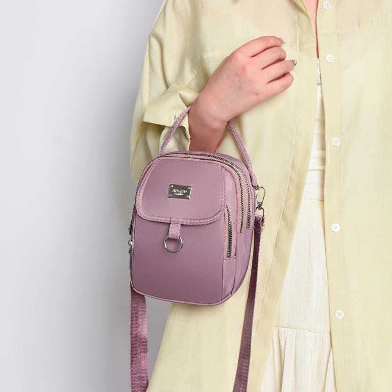 Water-Resistant Women's Crossbody Bag - Adjustable Strap  Zip Closure Minimalist Design Durable Polyester Lining