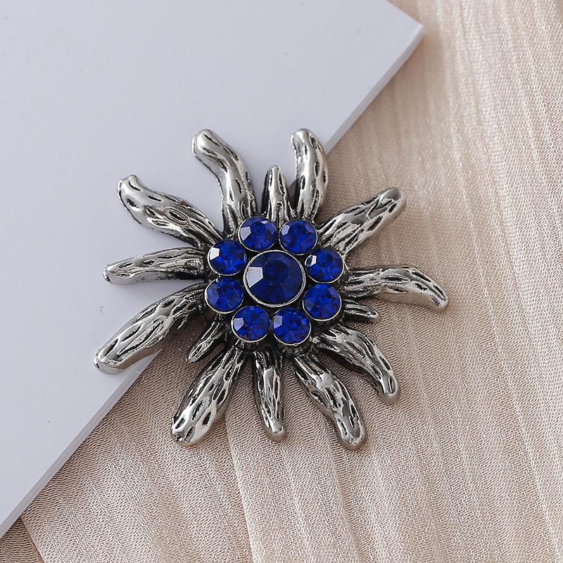 

Edelweiss Metal Fridge Magnet: High-end 3D Alloy Flower for DIY Decor