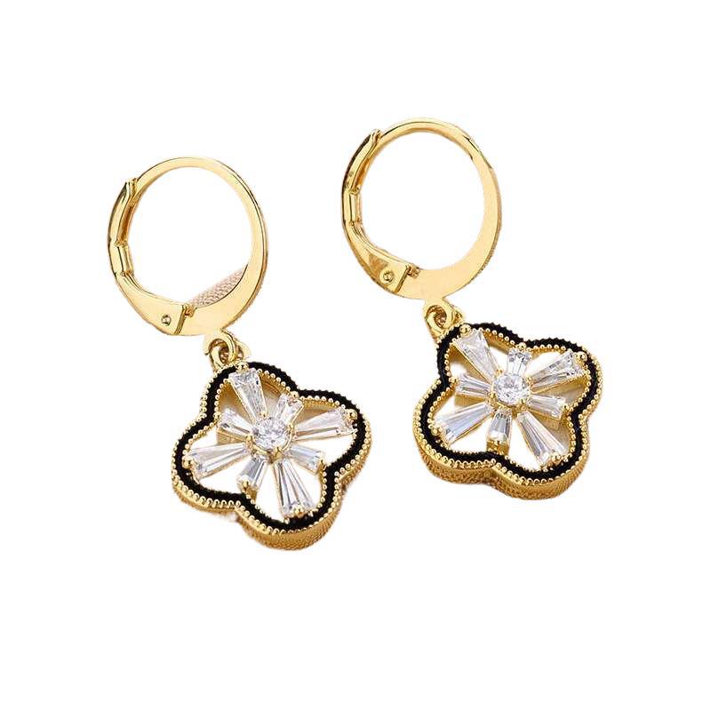 New Trendy and Stylish Stylish and Exquisite Micro-inlaid Four-leaf Flower Ear Buttons for Women's Personality Niche Design Earrings for Women