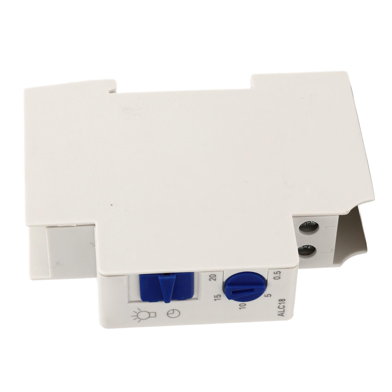 220-240V AC