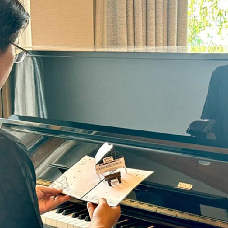 Elegant 3D Piano Celebration Card Distinctive 3D Piano Card for Birthday Parties, Graduations, and Valentines Day