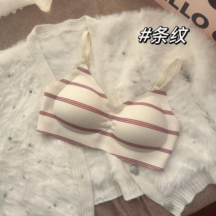 Pastoral Floral Red Plaid Underwear Women's Small Breasts Gather Without Traces and Steel Rings, Wedding Festive Natal Year Bra