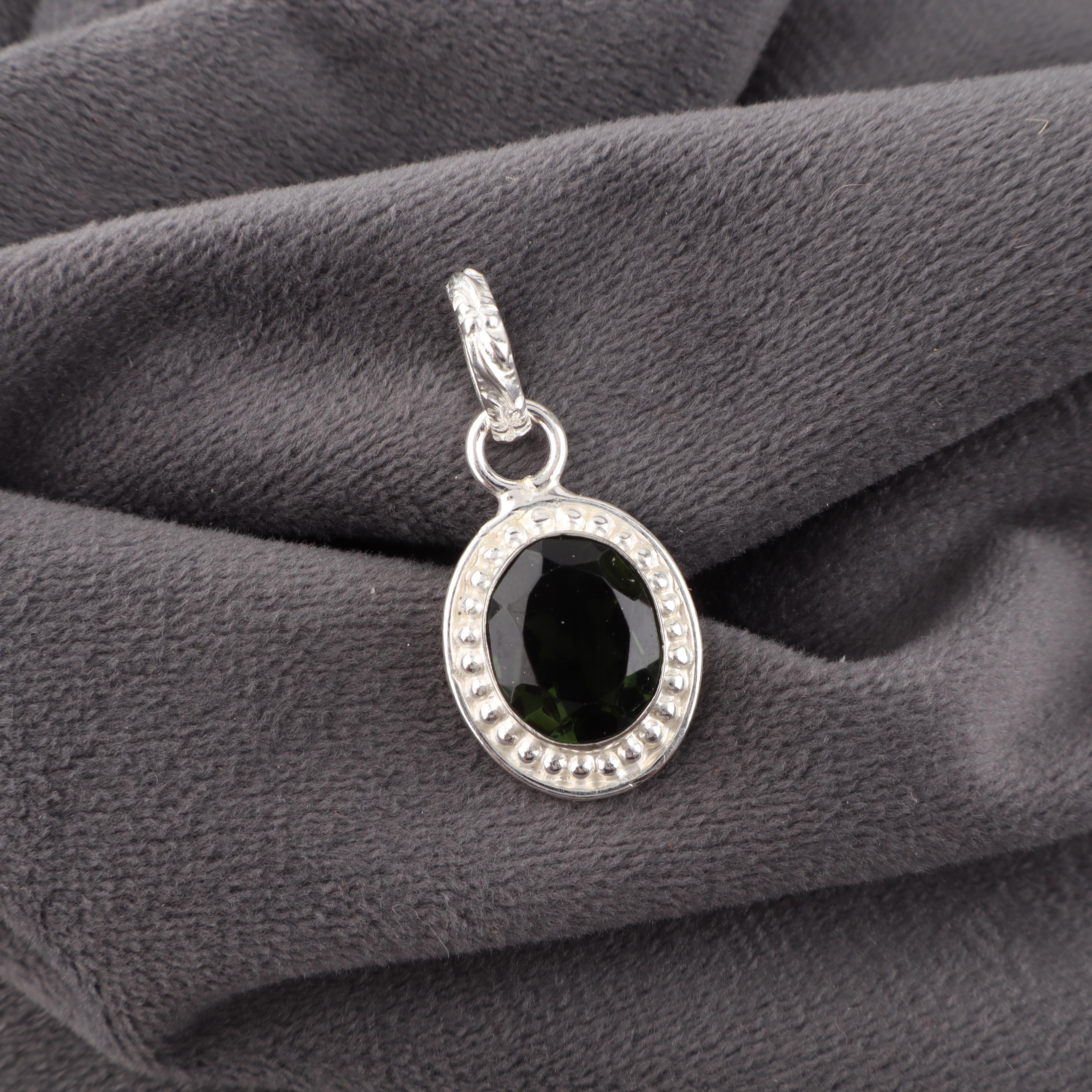 

Ювелирные изделия из драгоценных камней Зеленого Турмалина, Подвеска из стерлингового серебра 925 пробы, Удивительная подвеска с Турмалином, Дизайнерские украшения ручной работы для женщин 1.20 inches зелёный