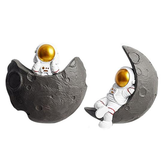 Three Dimensional Wall Decoration Astronaut Moon Resin Craft 3D Space Theme Hanging Ornament Kids Room Decor