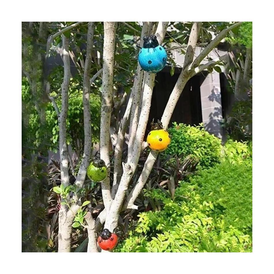 1 Pcs Mini Metal Ladybug Beetle Fence Wall Hanging Ornament Statue Patio Garden Figurine Home Decoration Creative Crafts