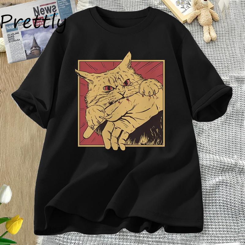 Vintage Cat Bite T Shirt Japanese Horror Retro Graphic Tee Horror Cats Crazy T Shirts Men Women Fashion Short Sleeve Tees
