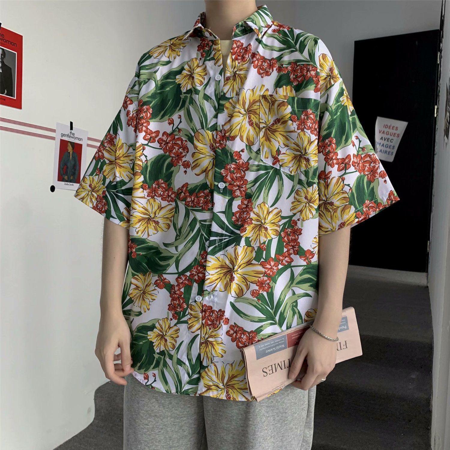 

Мужская рубашка с коротким рукавом в стиле ретро с цветочным принтом в стиле Харадзюку: Гонконгская пляжная одежда ульцзанг с защитой от солнца, идеально подходит для пар. M 48-55 kg