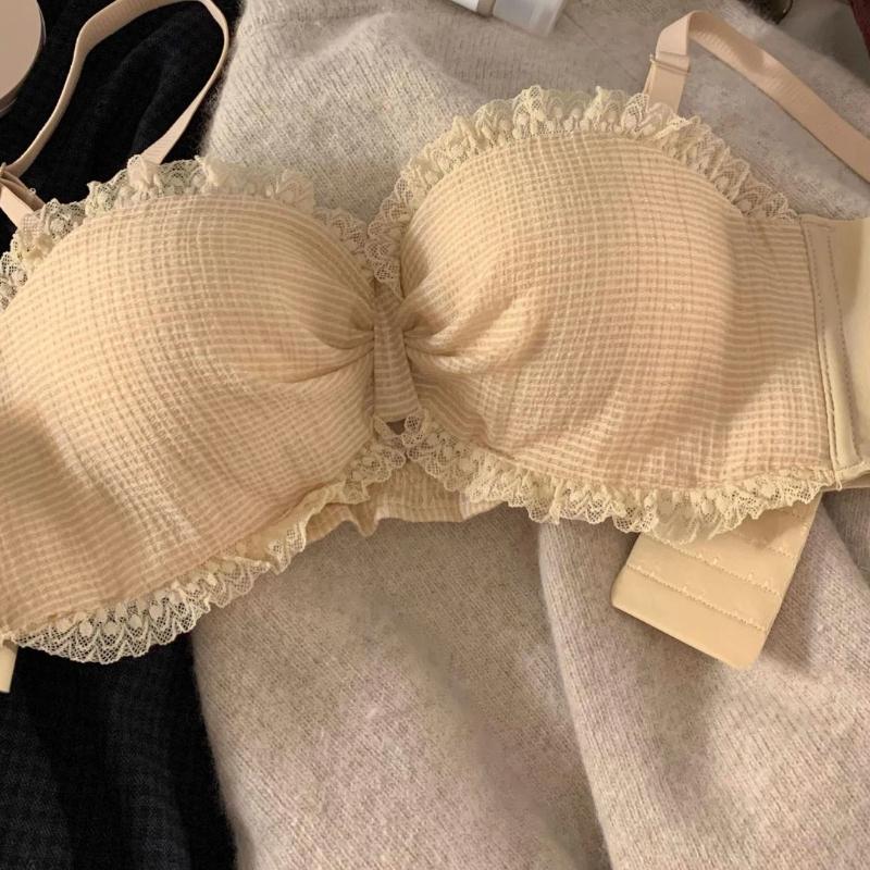 Women Light Blue Textured Lace Bra with Bow Detail and Adjustable Straps