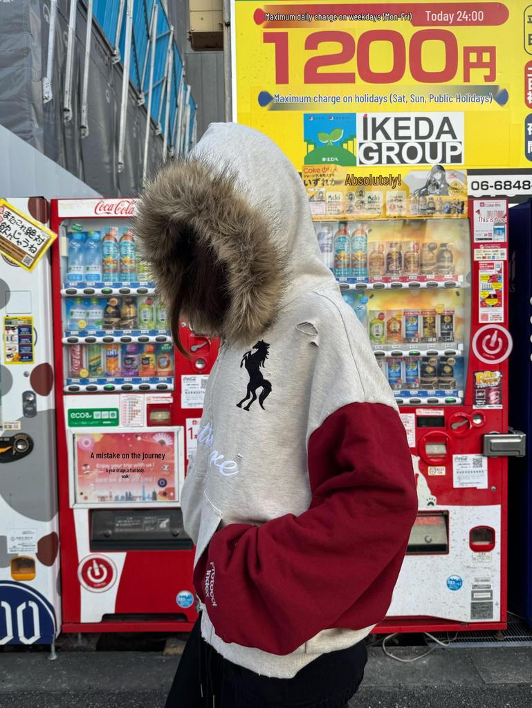 Protokoll Index 26FW distressed gewaschene doppellagige Jacke mit Pelzkragenkapuze