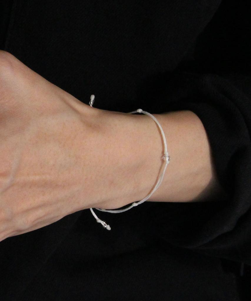 Idusum Bracelet 101 (White) / String Bracelet