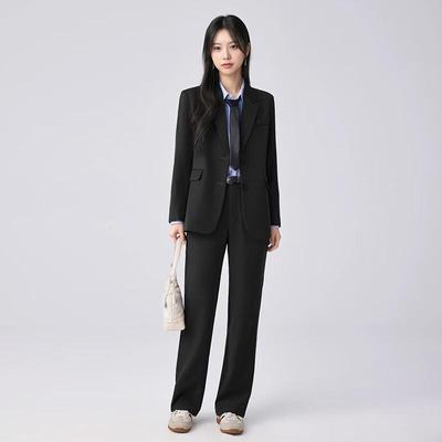 Abiti e completi – Completi con pantaloni