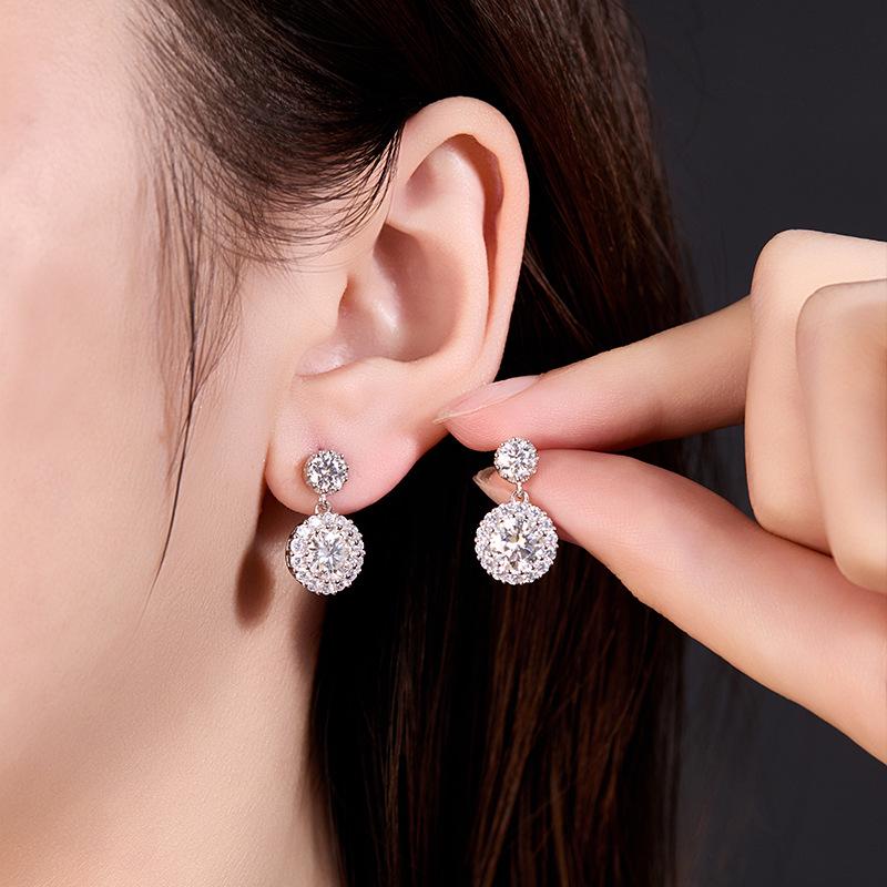 1 Carat Moissanite Stud Earrings, S925 Sterling Silver, Round Four-Claw Design