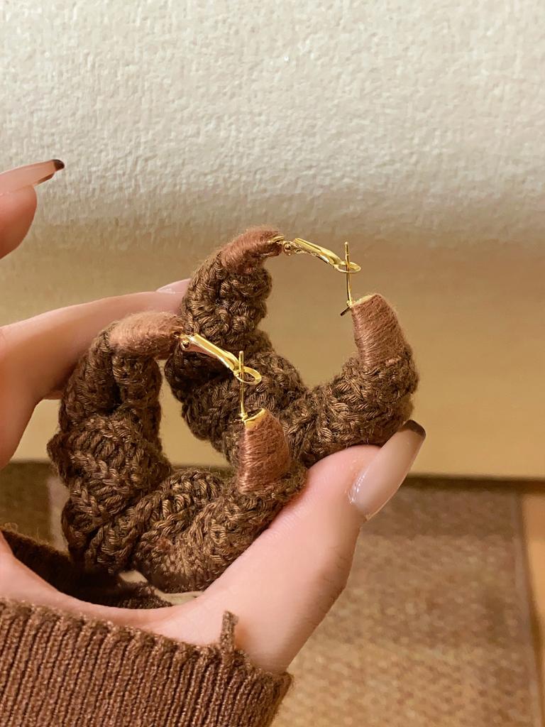 Autumn and winter exaggerated knitted wool round earrings earrings fashion temperament earrings women