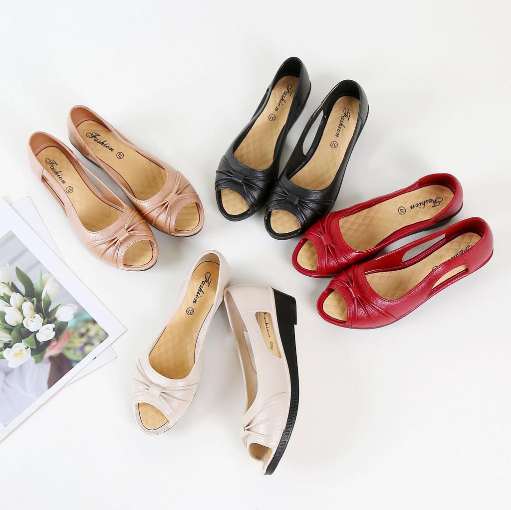 Women's PVC Plastic Sandals Casual Summer Mother's Solid Color Peep Toe Wedges Sandales Soft Bottom Middle-aged Ladies Shoes