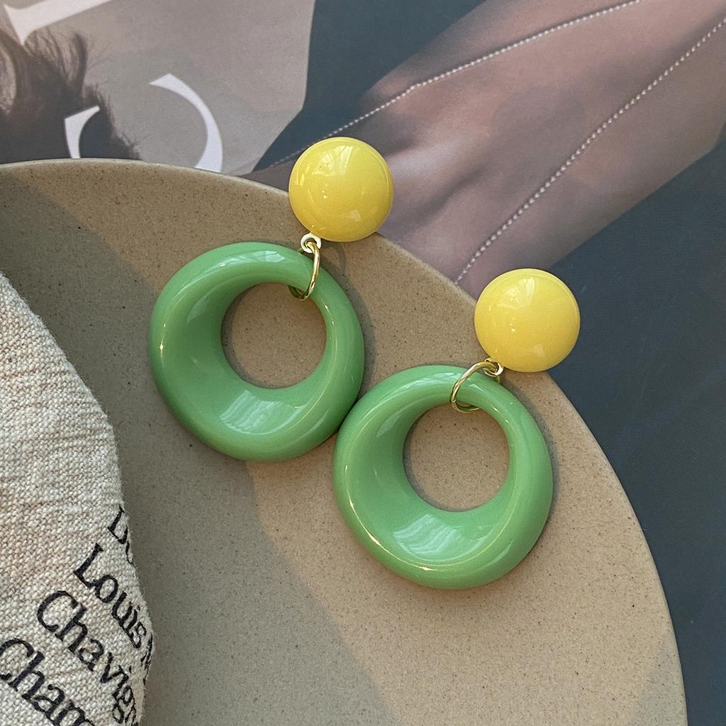 Sommer-Schatz Dopamin-Farbe Kreis-Ohrringe Süß Klein Frisch Acryl Nische Urlaubs-Ohrringe