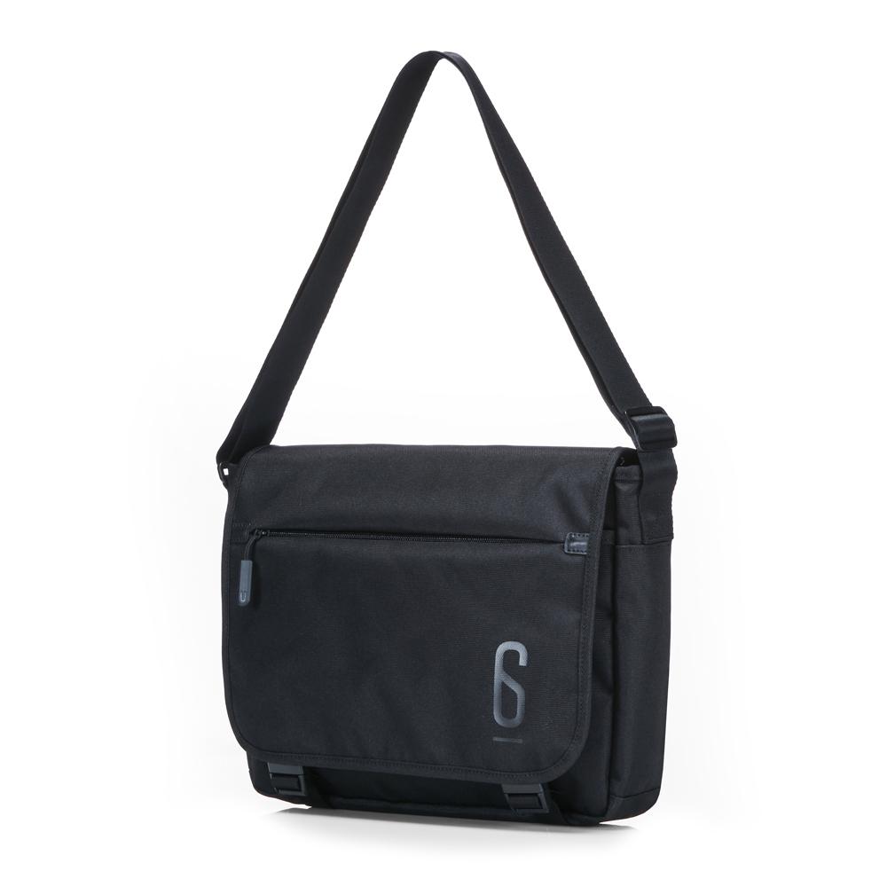 Union6 Wide Three Crossbody Bag Black