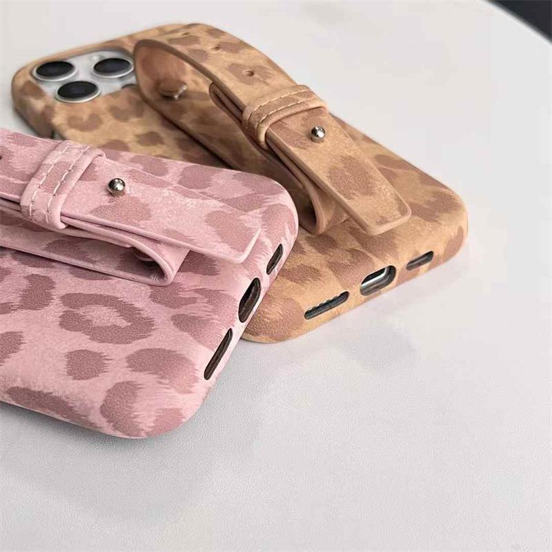 Luxury Leopard Print Wristband Holder Phone Case For iPhone 16 15 14 13 12 11 Pro Max Shockproof Cover