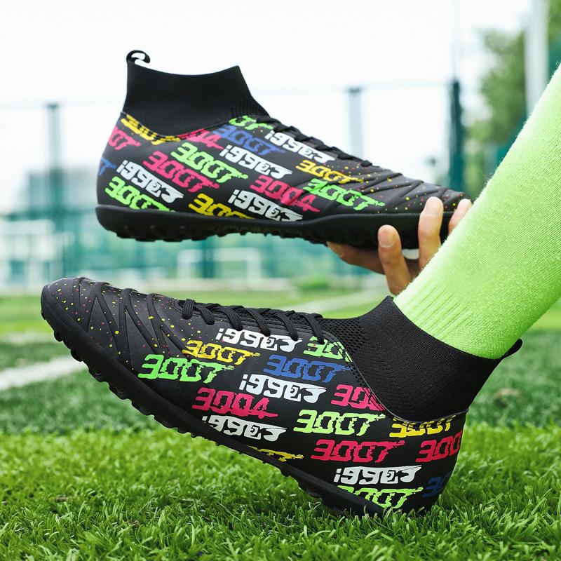 Large Size Football Shoes Teen Boys and Girls Students Grass Spikes Broken Nails Breathable Game Training Shoes