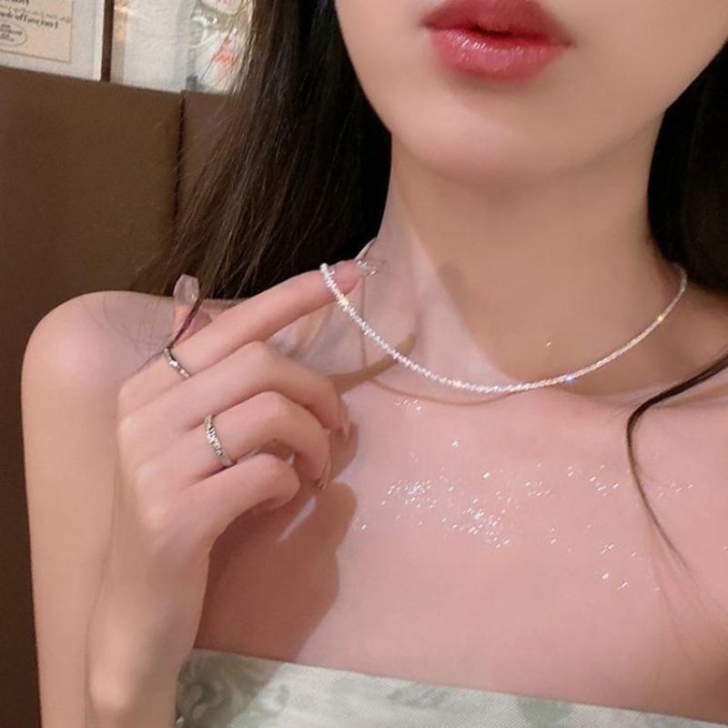 Small Fresh Asymmetric Butterfly Pearl Necklace Female Sweet Cool Opal Beaded Collarbone Chain Girlfriend Jewelry