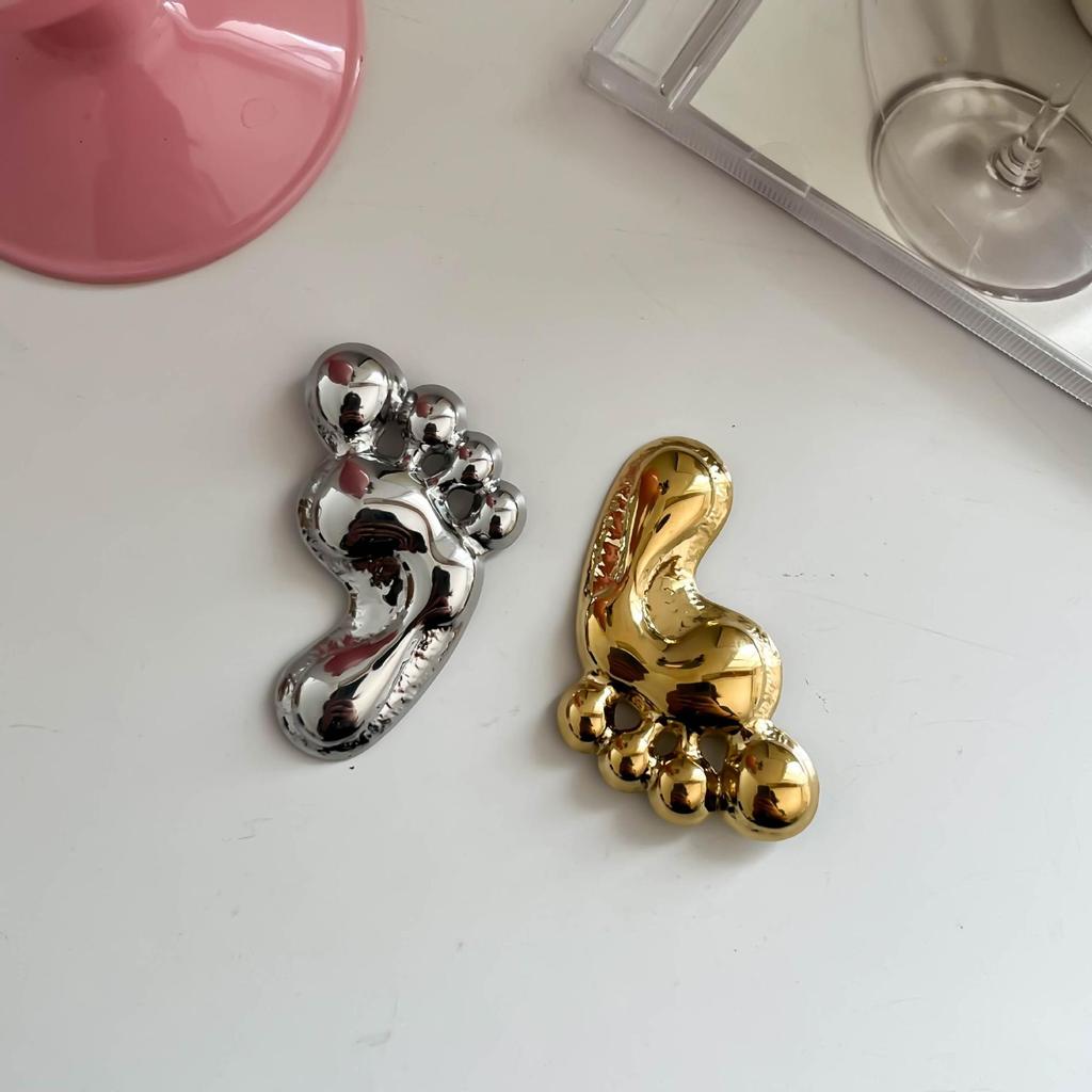 Creative Stainless Steel Natural Stone Female Exaggerated Niche Fashion Design Claw Pin Brooch Corsage Accessories
