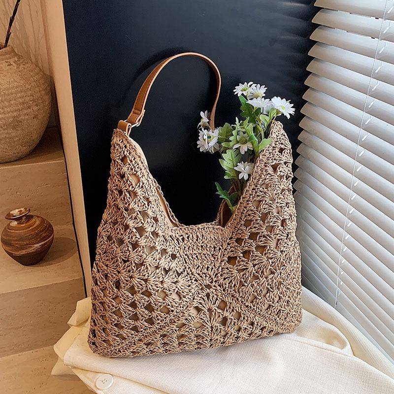 Niche Bag Women's Summer New Woven Hollow Shoulder Bag Casual Lazy Wind Tote Armpit Bag