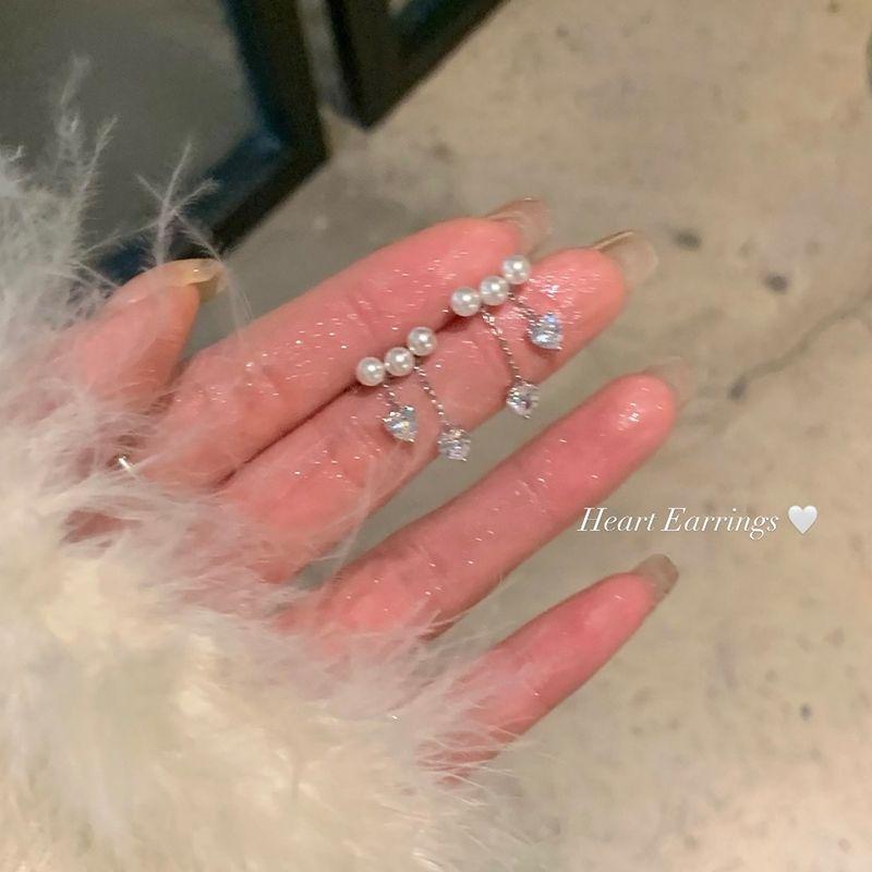 

and Summer Sparking Zirconium Heart Pearl Tassel Earrings Female Affordable Luxury Style Niche Style Design Earrings Fancy Elegant Stud Earrings No ear hole beat ~ mosquito coil ear clip a pair