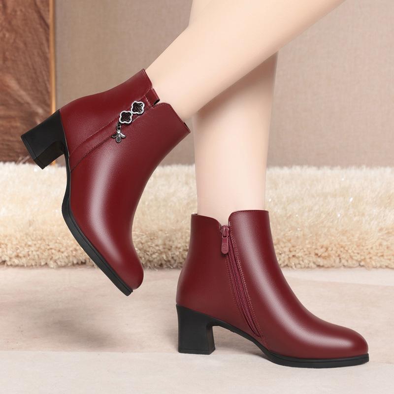 Autumn and winter new small short boots women's thick heel soft sole    cotton shoes soft leather medium heel women's boots