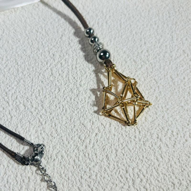 Fashionable Adjustable Metal Cage Necklace Crystal Holder Pendant Neckchain For Men Women Stylish Jewelry Accessories