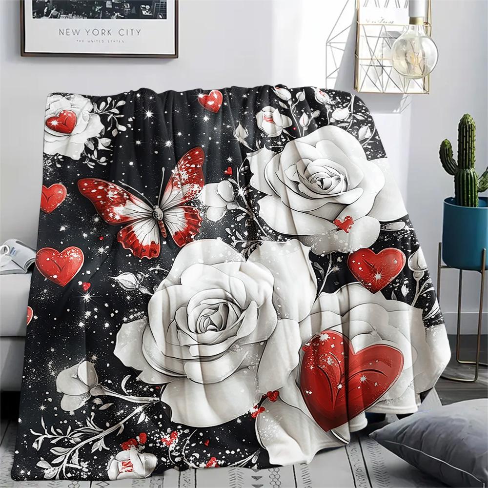 Flanelowy koc z nadrukiem czerwonych i białych róż, Wysoka jakość, Komfortowy na wszystkie pory roku, Wystrój domu, Ciepło i komfort, Idealny na prezenty świąteczne