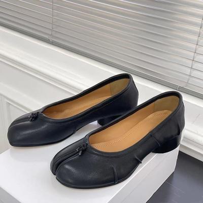 Jaro Léto Mikrovláknová Kůže Split Toe Dámské Lodičky Plisované Designové Nízký Podpatek Tabi Měkká Podrážka Mokasíny Neformální Obuv