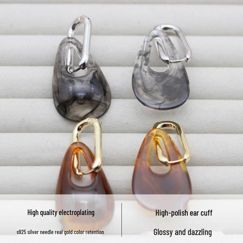 Retro Europäische & Amerikanische Acryl-Ohrringe: Vintage goldfarbene, kaffeefarbene, transparente Wassertropfen-Manschetten.