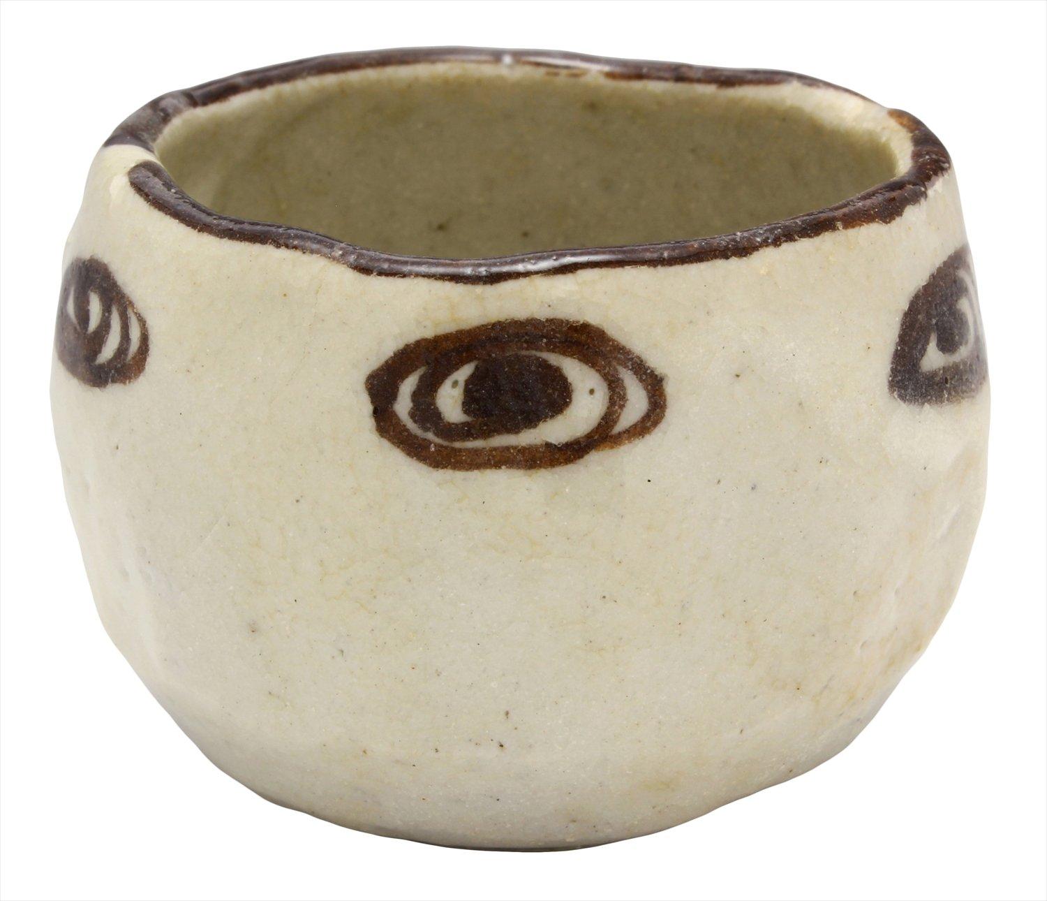 

Seto ware sake cup by Kato Shuntei (wooden box) with Shino horse pattern (product number 999-0220)