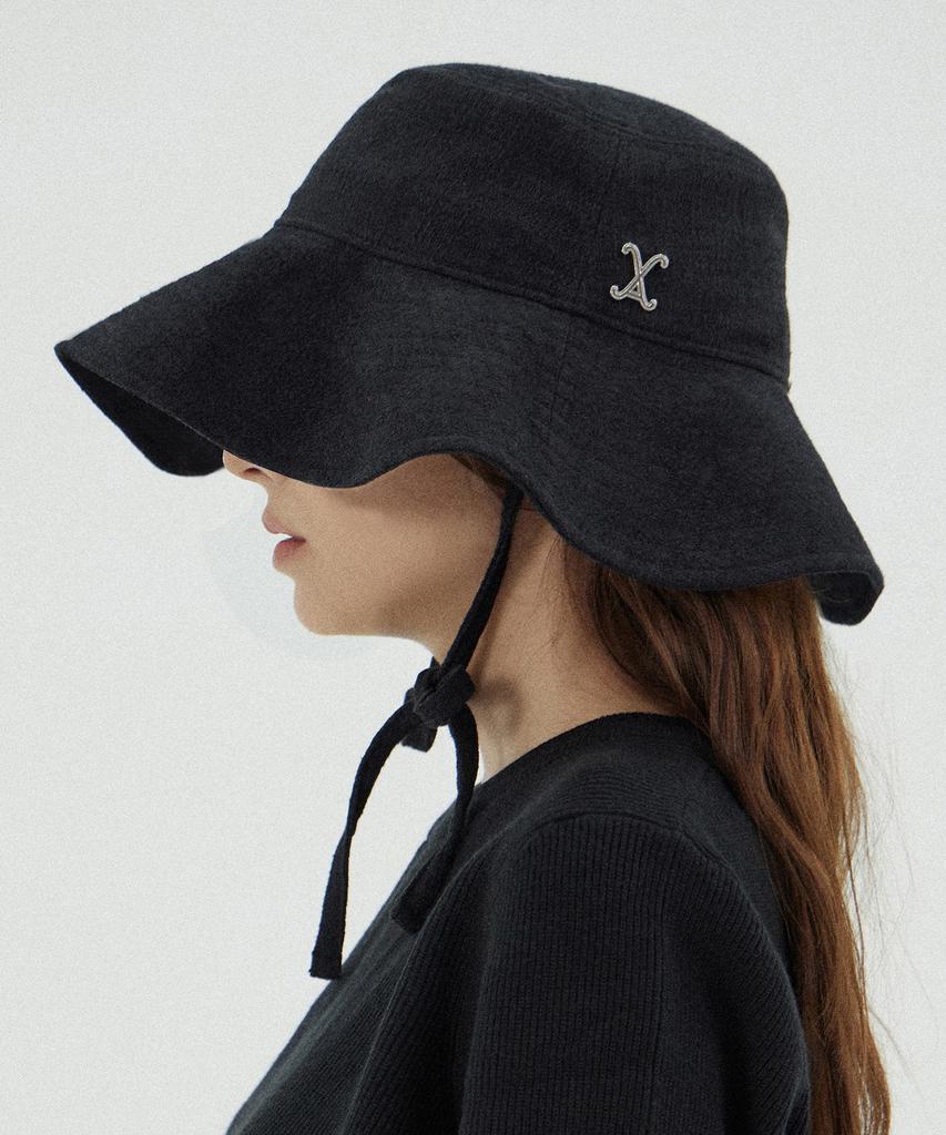 Bajal Va Curved Studded Big Visor Bucket Hat Black
