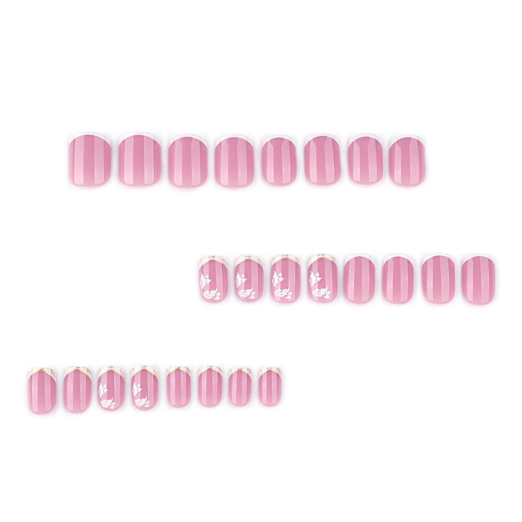 Evropa, Amerika nosí nehty, letní jemná bílá květinová manikúra, hotový produkt - dílek na nehet pro krátkou čtvercovou manikúru