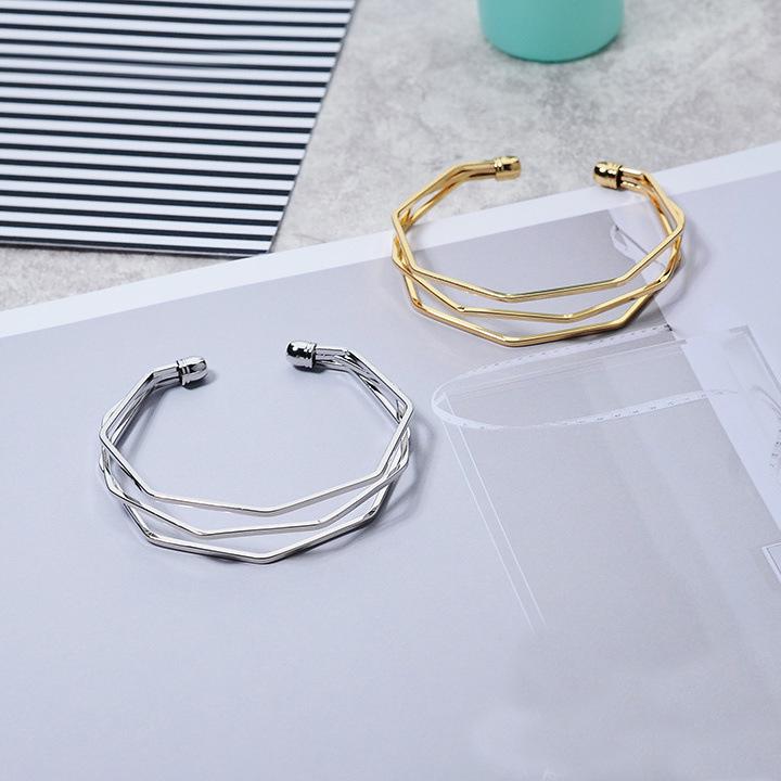 

Korean-Style Five-Layer Geometric Open Bracelet срібний