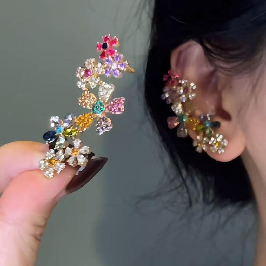 18k Flower Fringed Earrings Exquisite Light Luxury High-end Stud Earrings Temperament Earrings Women