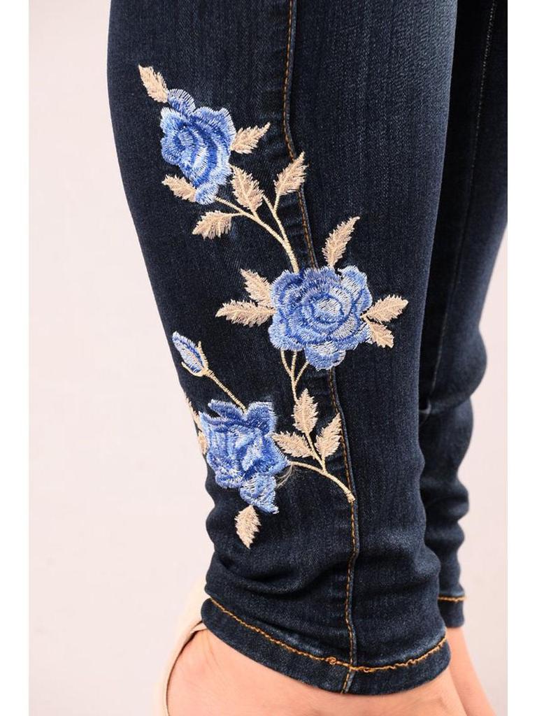 Women's Low-Waist Ripped Embroidered Jeans