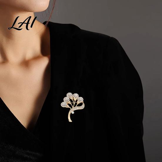 Dainty Floral Jewelry Rhinestone Flower Branch Brooch Alloy Lapel Pin for Wedding Party Brooch Women Clothing Accessories Daily Artistic
