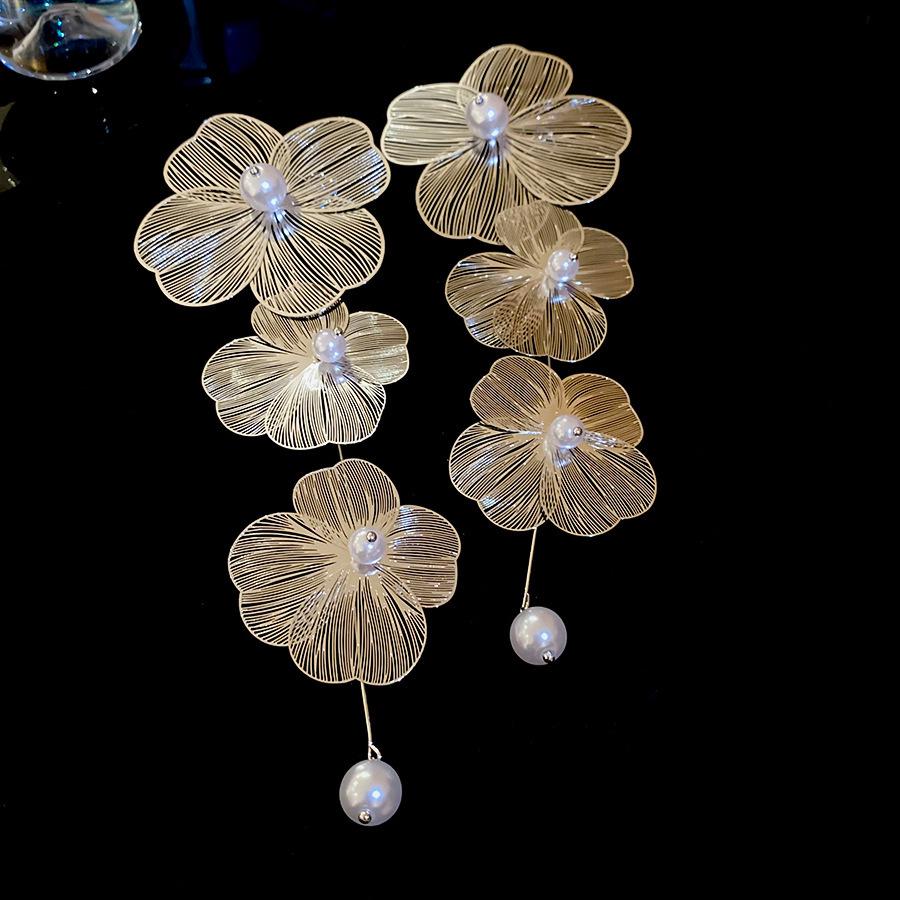 Elegant Pearl Petal Tassel Earrings - High-End, Versatile Design with a Touch of Luxury