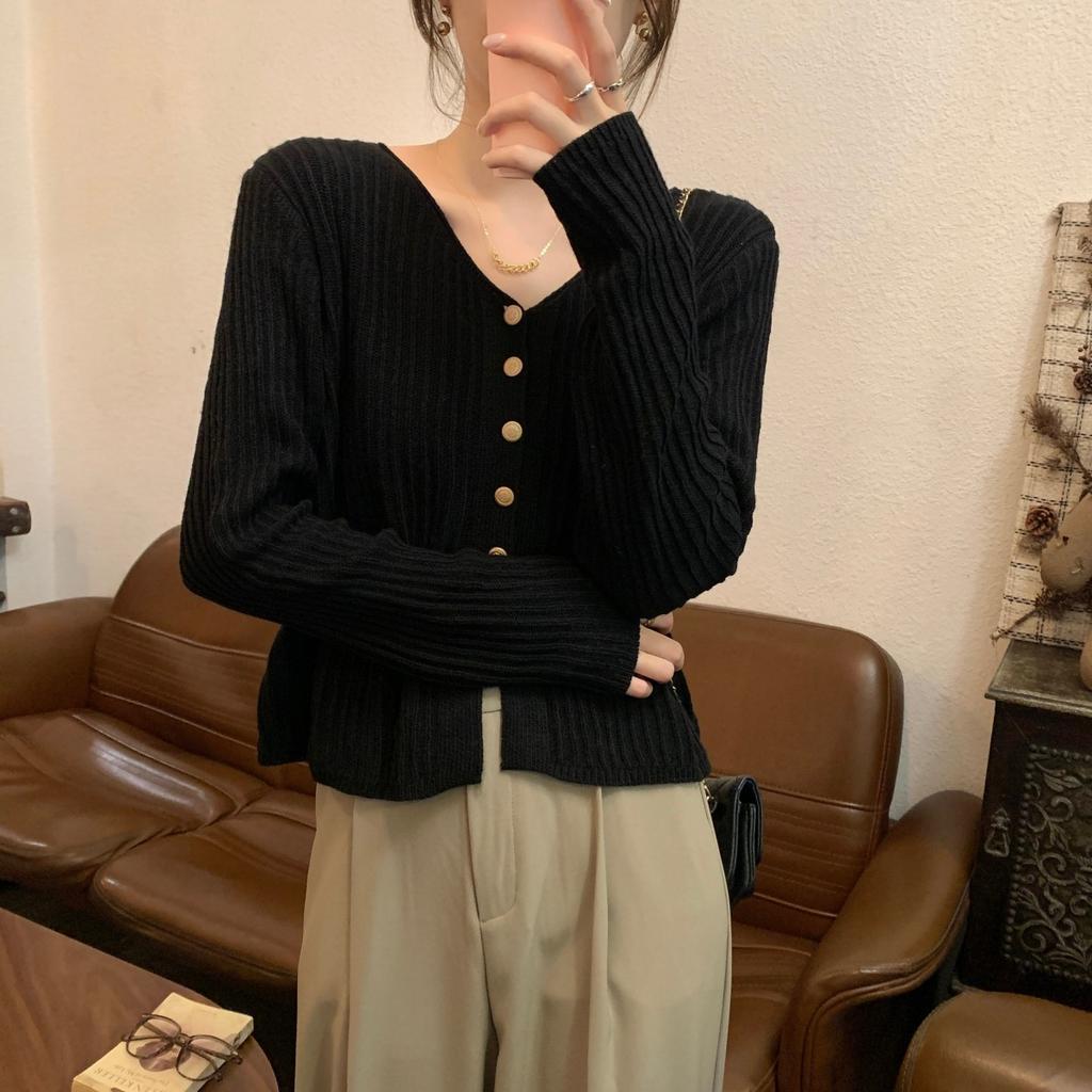 Atmospheric wear knitted sweater jacket early spring temperament collar cardigan simple casual short top