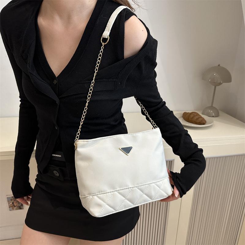 Women's Bag New Fashionable Simple Literary Style Casual Shoulder Bag Simple Fashionable Commuting Small Square Bag Women